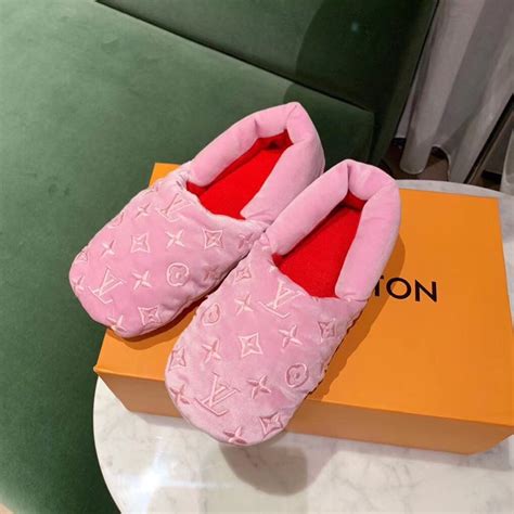 lv slippers pink
